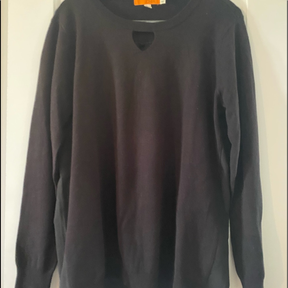 Black unique sweater